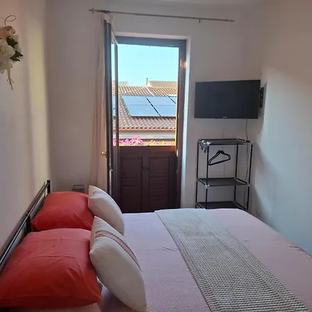 Centro Mare Affitta Alloggi Gæstehus Porto Torres